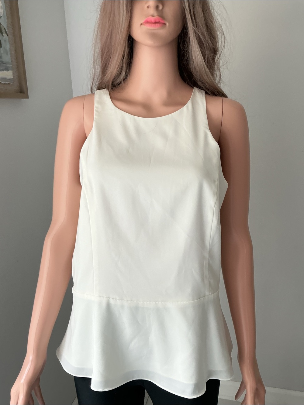 Express Cream Sleeveless Peplum Top L - Picture 2 of 13